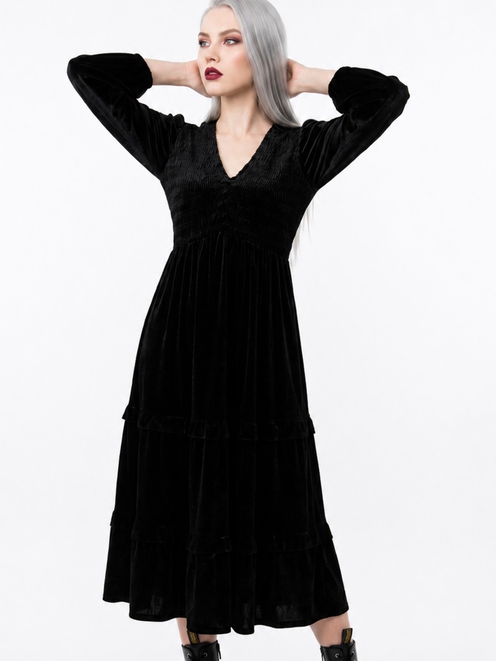 Jodifl Black Velvet Maxi Dress Womenโs Small Long Sleeve Witchy Goth Renaissance